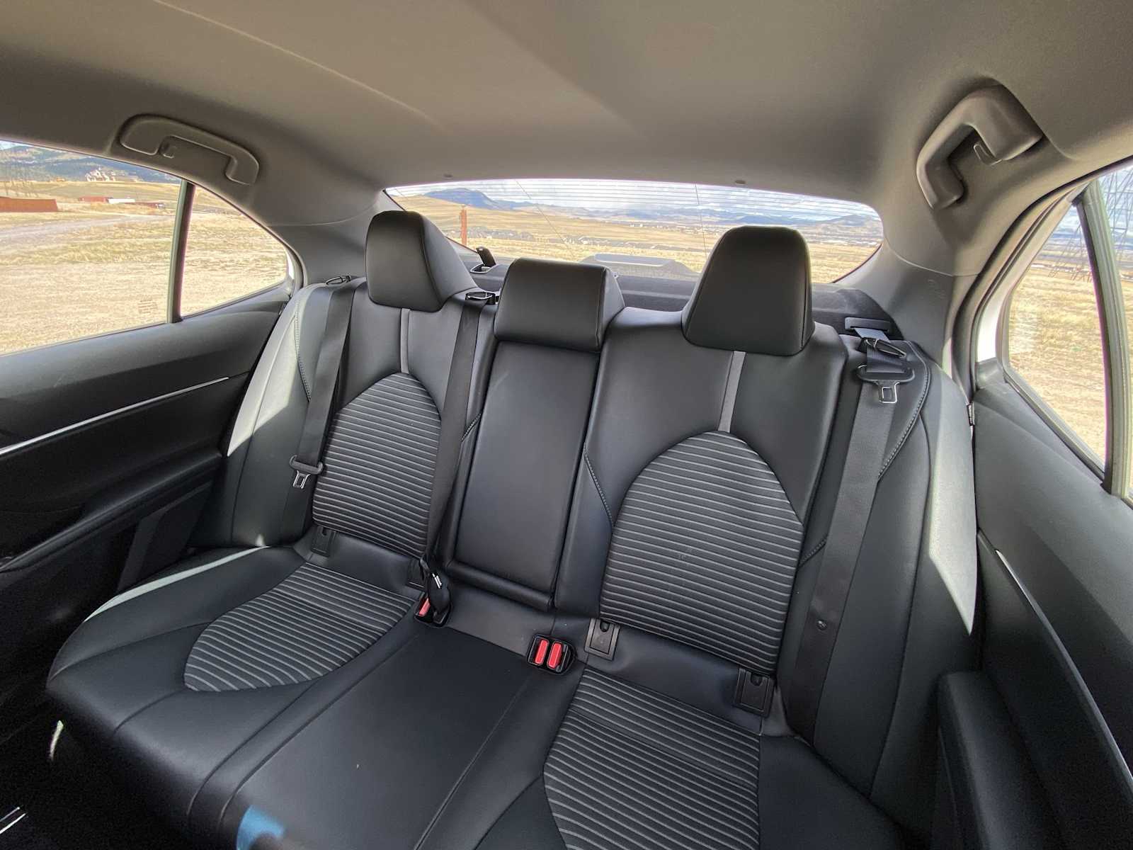 Thumbnail: 2020 Toyota Camry - 16