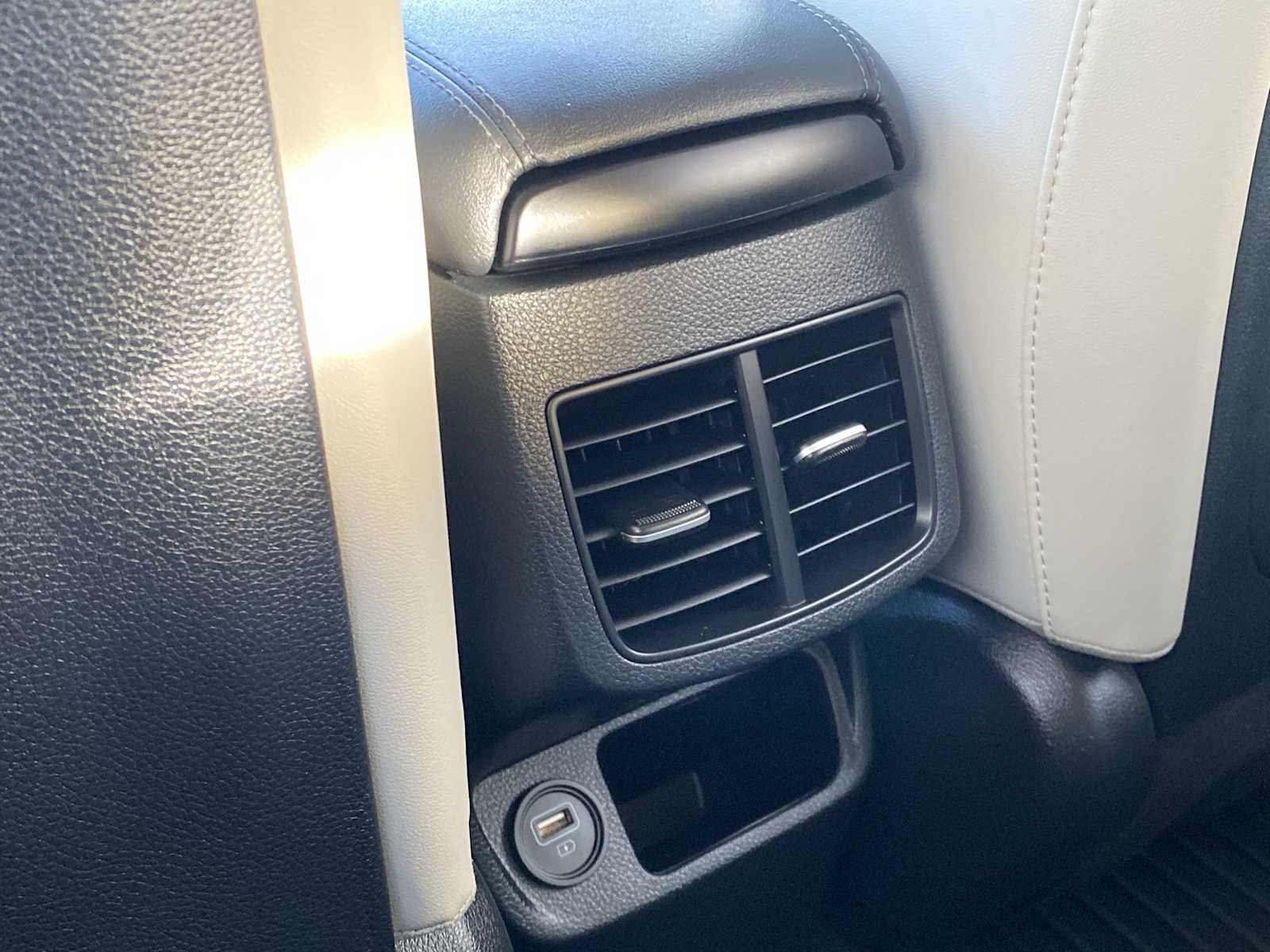 Thumbnail: 2023 Kia Seltos - 35