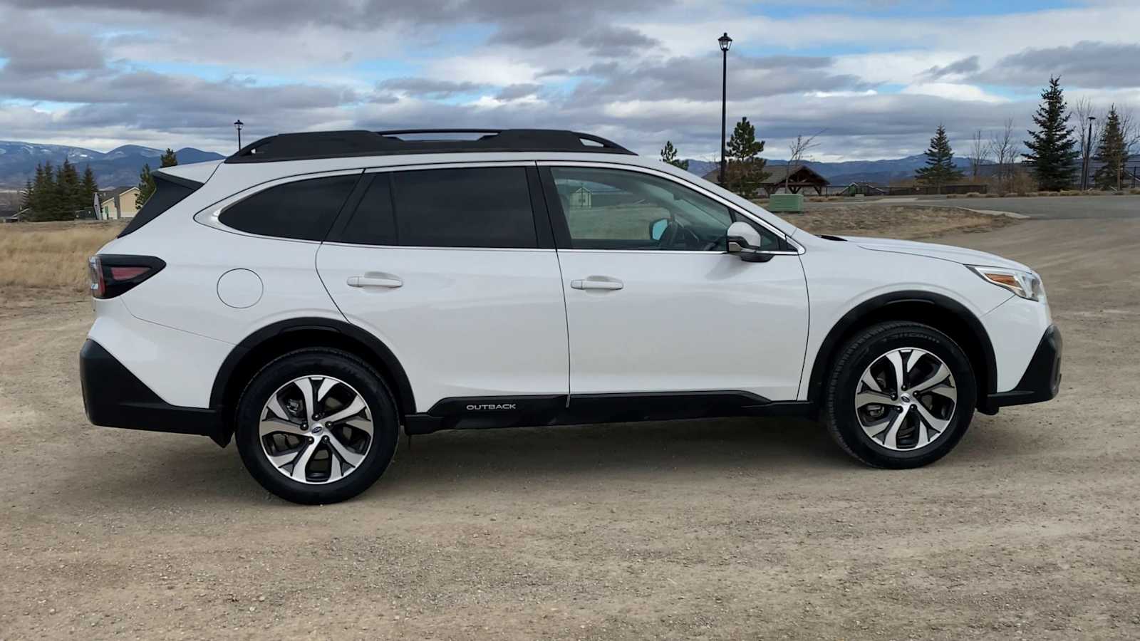 Thumbnail: 2020 Subaru Outback - 9