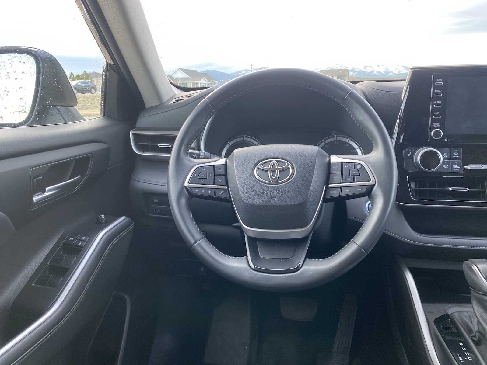 Thumbnail: 2022 Toyota Highlander - 31