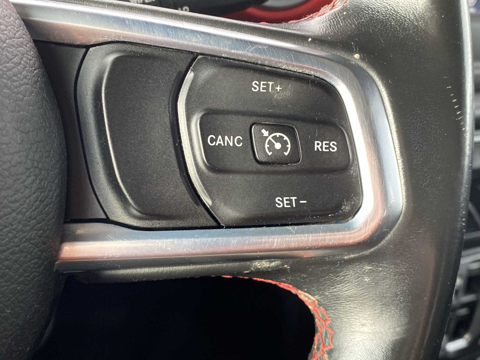 Thumbnail: 2018 Jeep Wrangler - 13