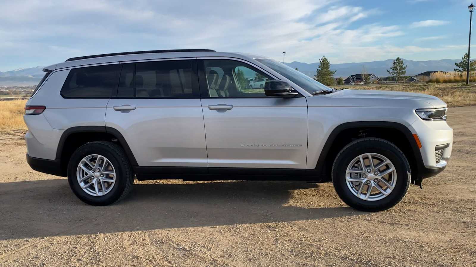 Thumbnail: 2025 Jeep Grand Cherokee - 2