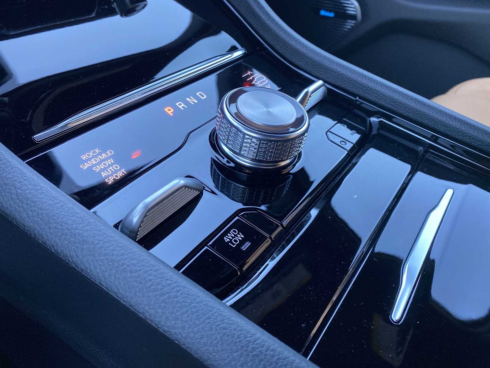 Thumbnail: 2025 Jeep Grand Cherokee - 18