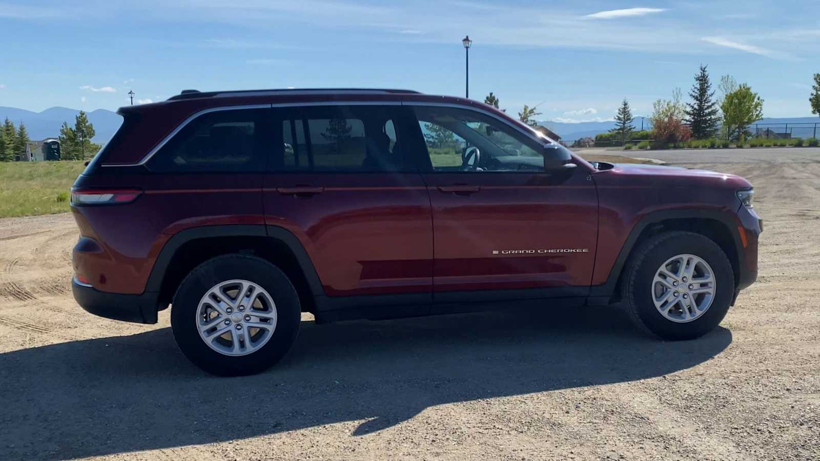 Thumbnail: 2023 Jeep Grand Cherokee - 9