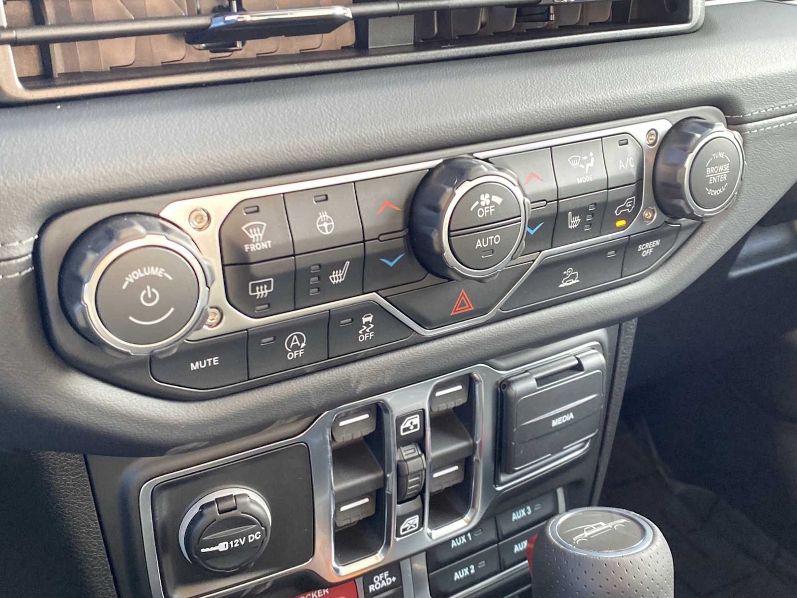 Thumbnail: 2026 Jeep Gladiator - 27