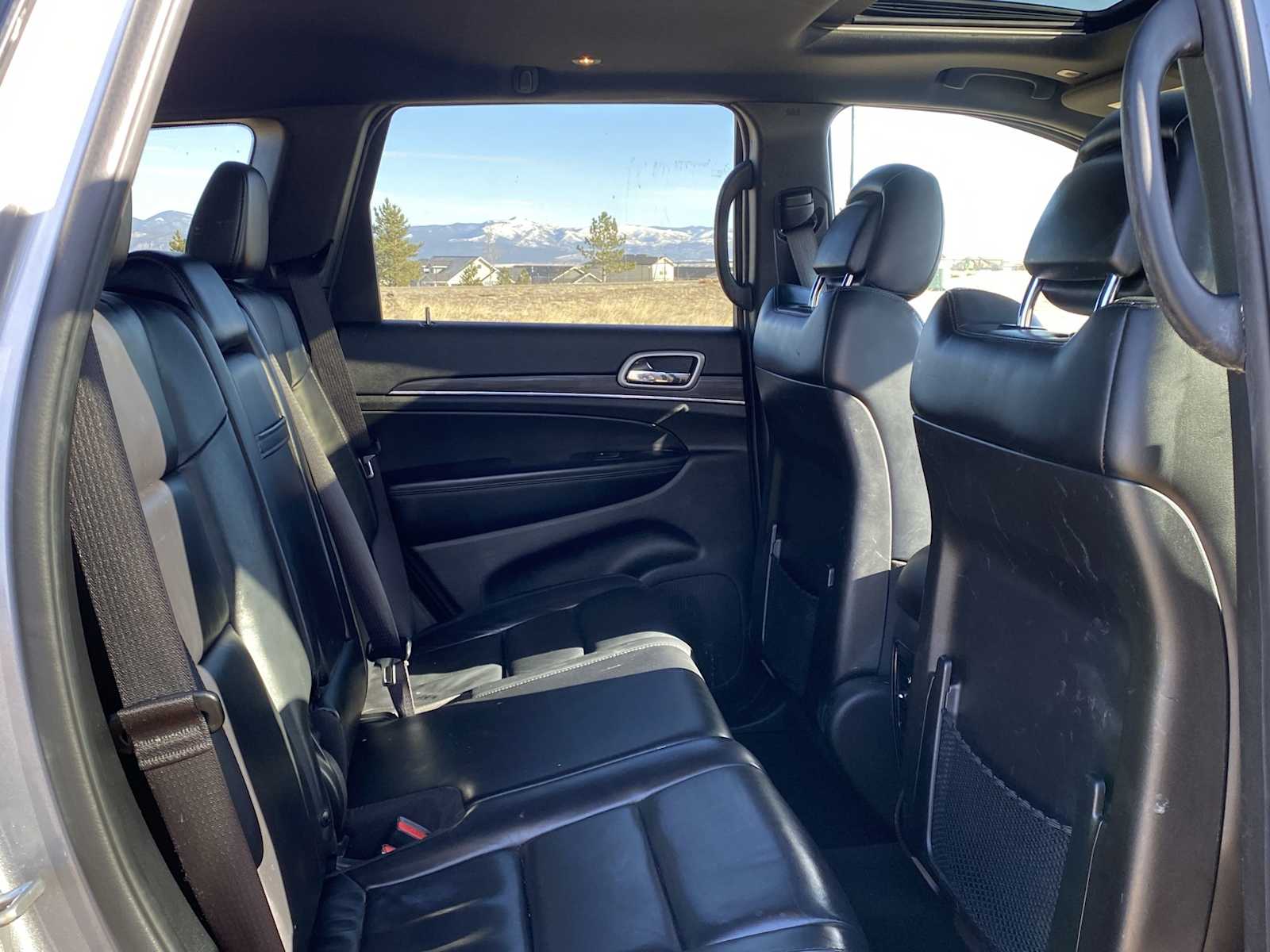 Thumbnail: 2021 Jeep Grand Cherokee - 31