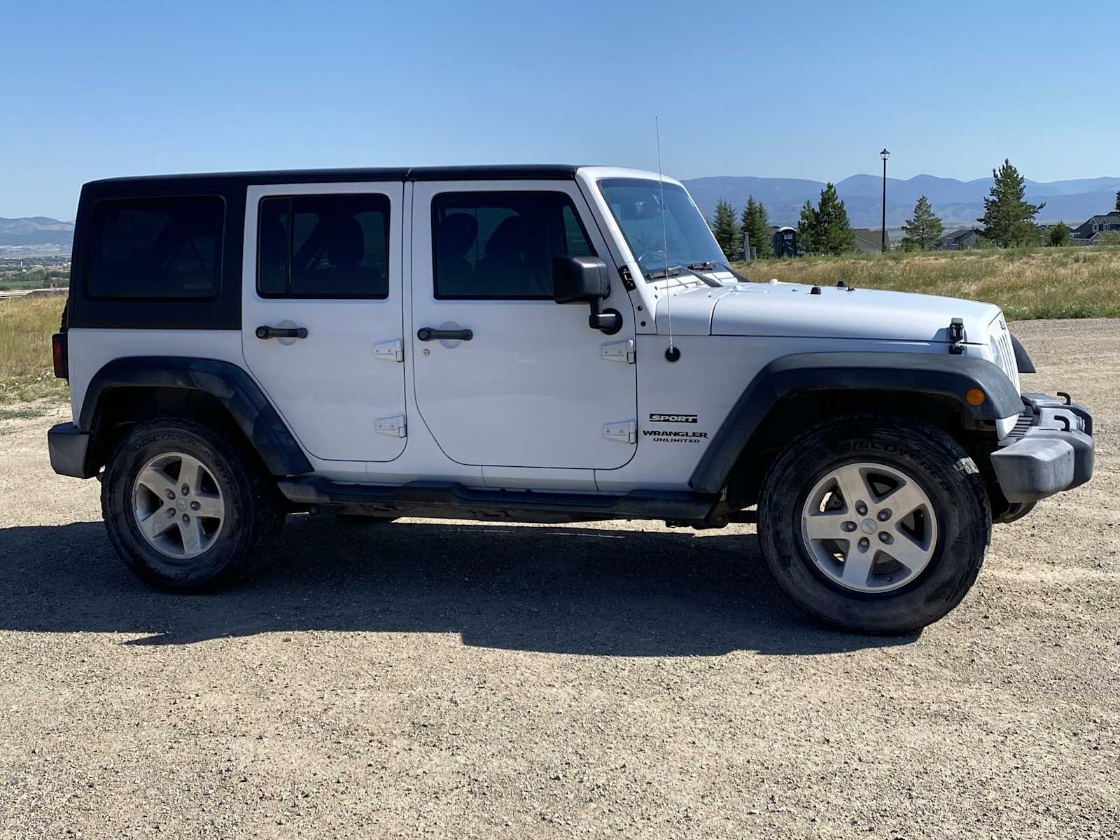 Thumbnail: 2016 Jeep Wrangler - 18