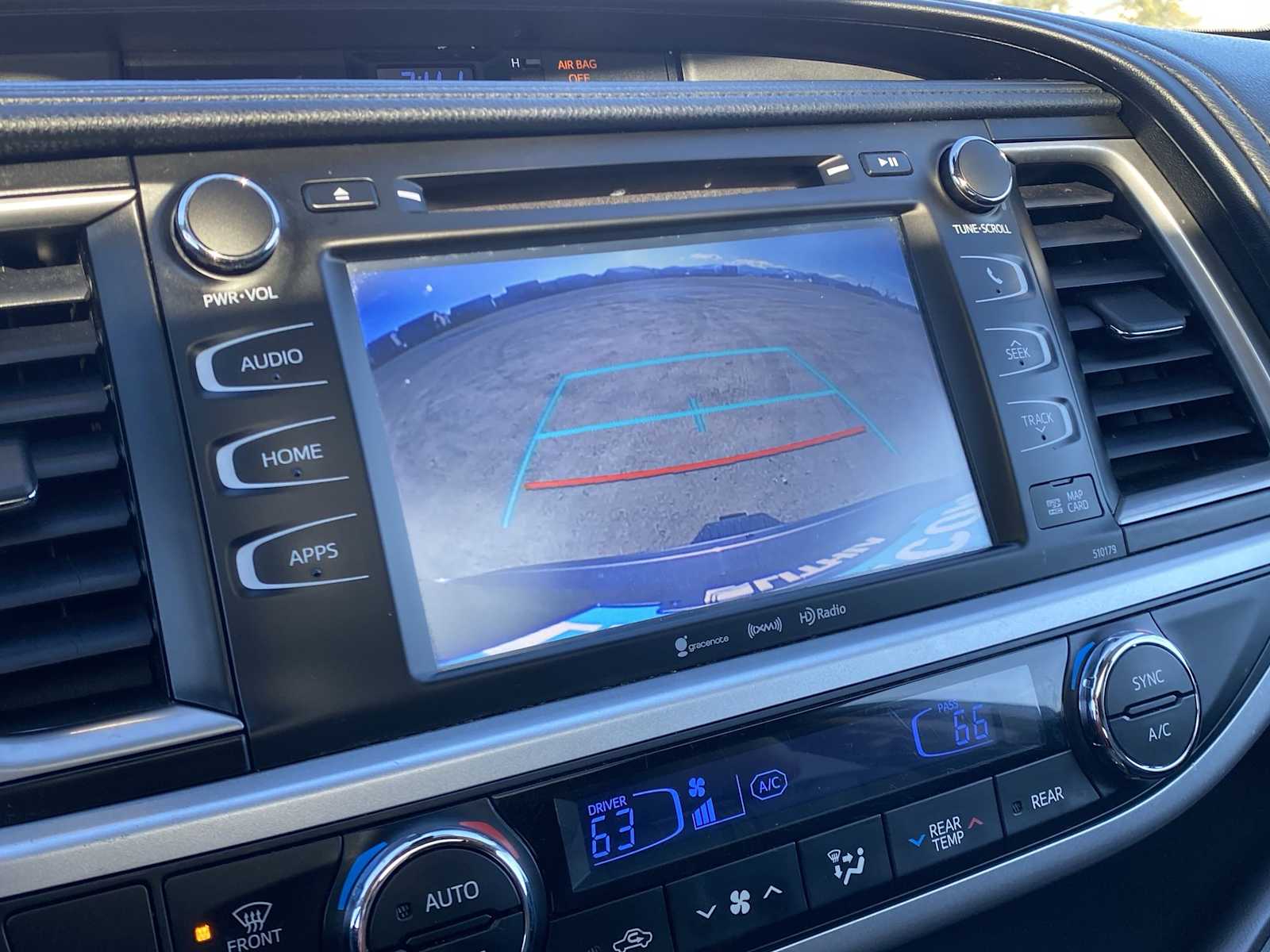 Thumbnail: 2018 Toyota Highlander - 28