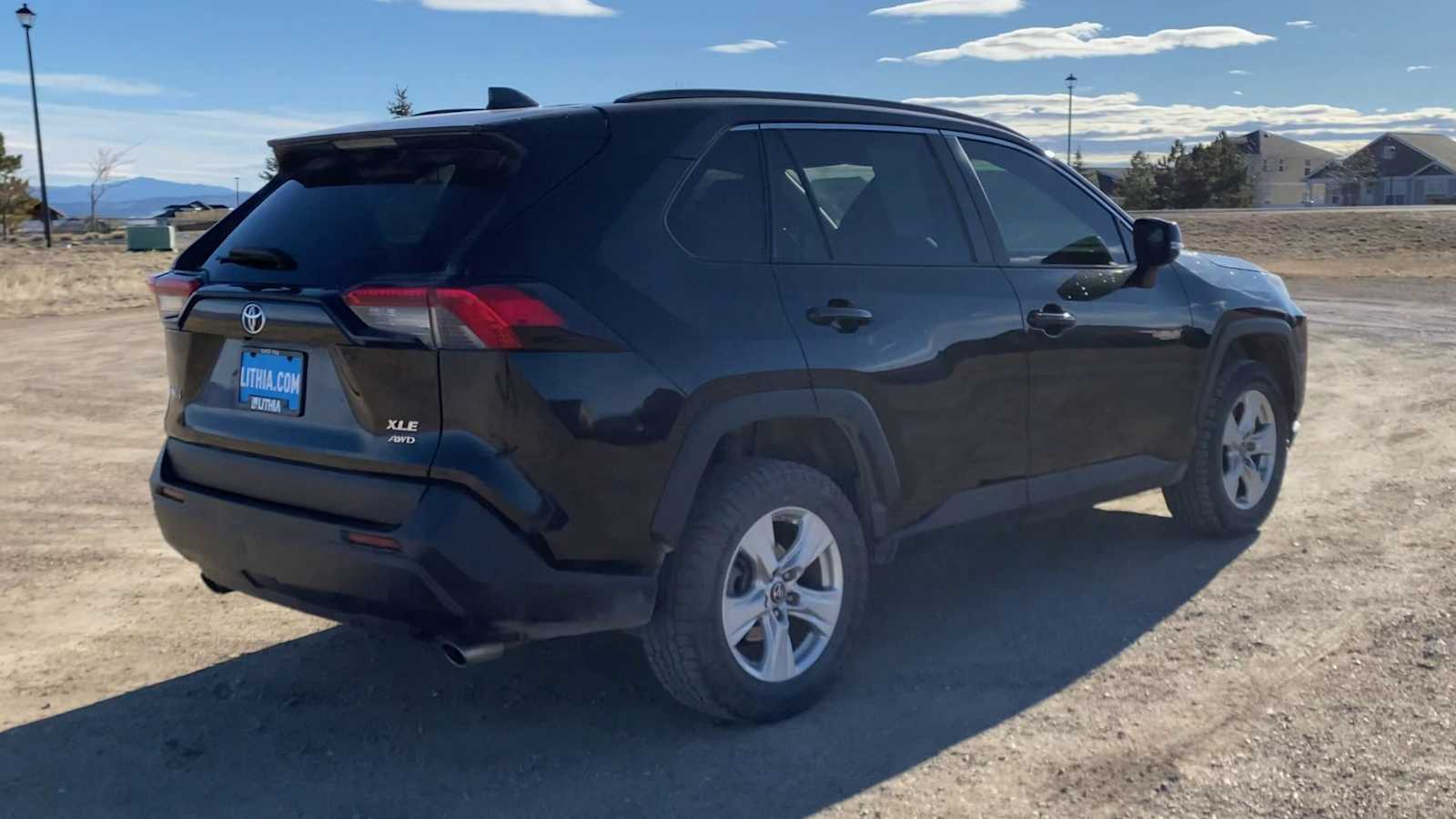 Thumbnail: 2019 Toyota RAV4 - 4