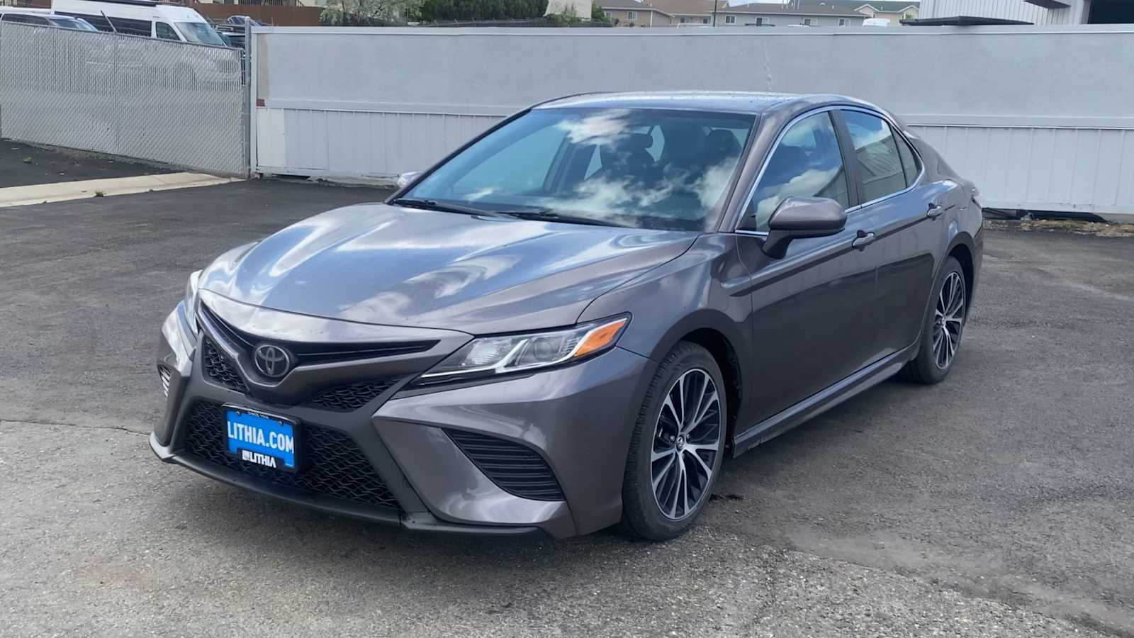 Thumbnail: 2020 Toyota Camry - 4