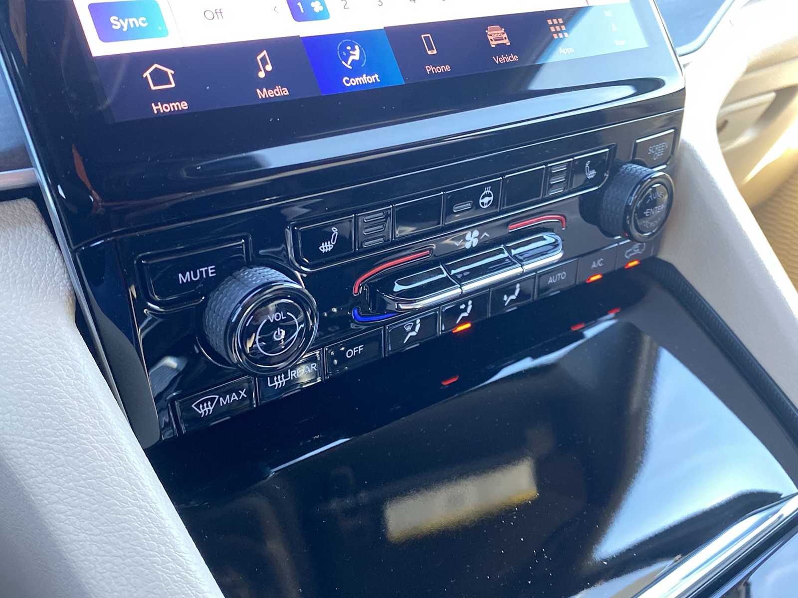 Thumbnail: 2025 Jeep Grand Cherokee - 26