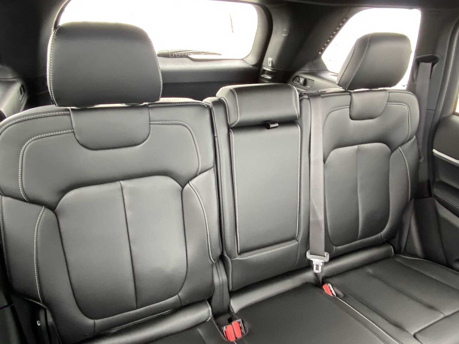 Thumbnail: 2025 Jeep Grand Cherokee - 15