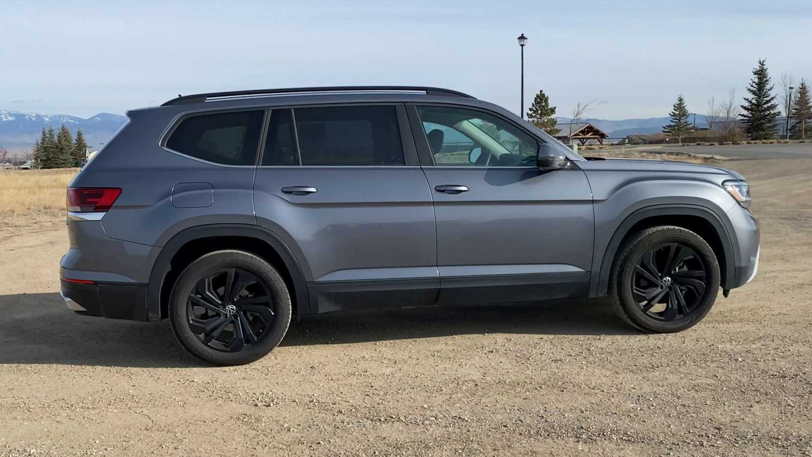 Thumbnail: 2023 Volkswagen Atlas - 9