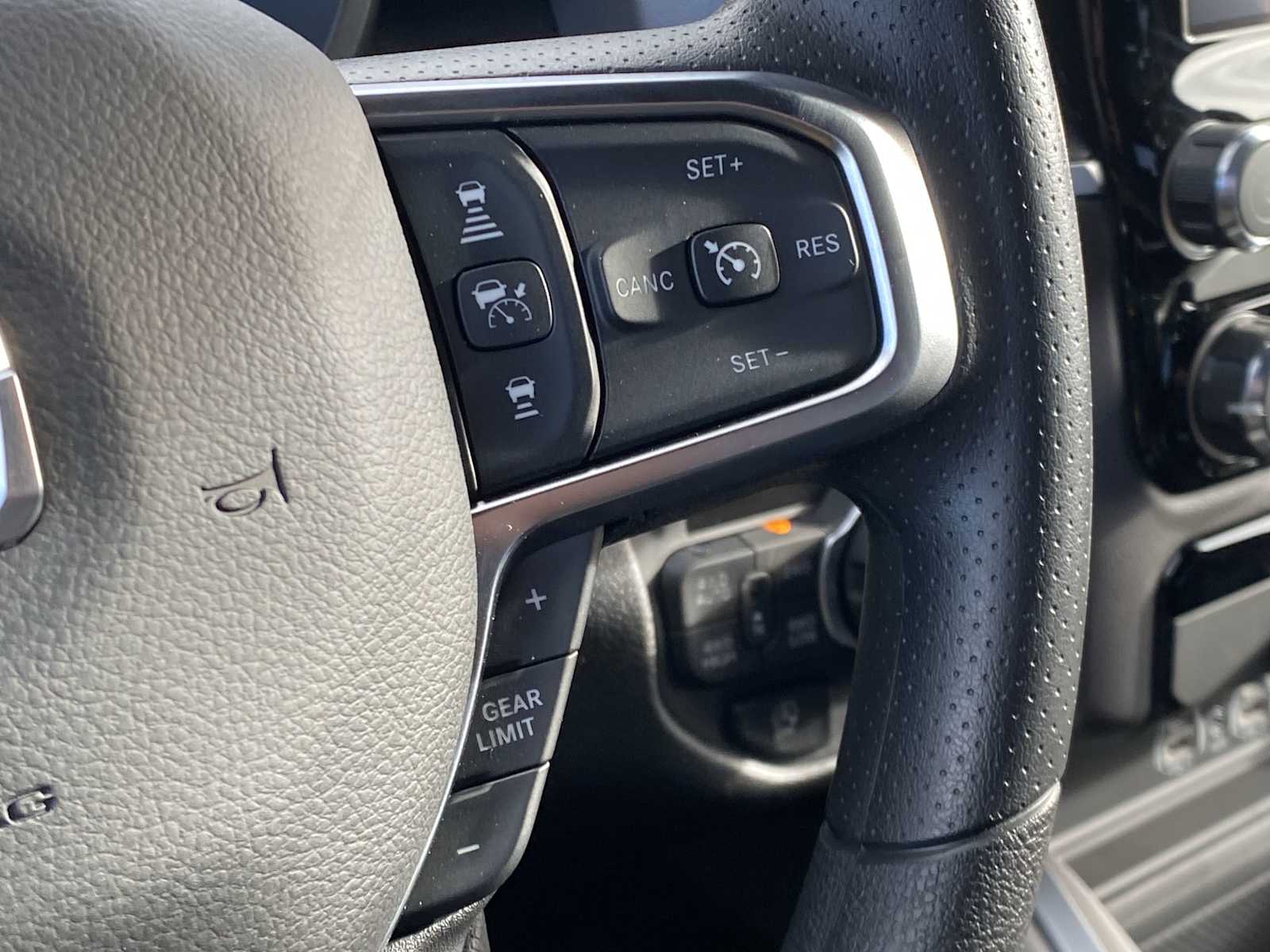 Thumbnail: 2026 RAM 1500 - 33