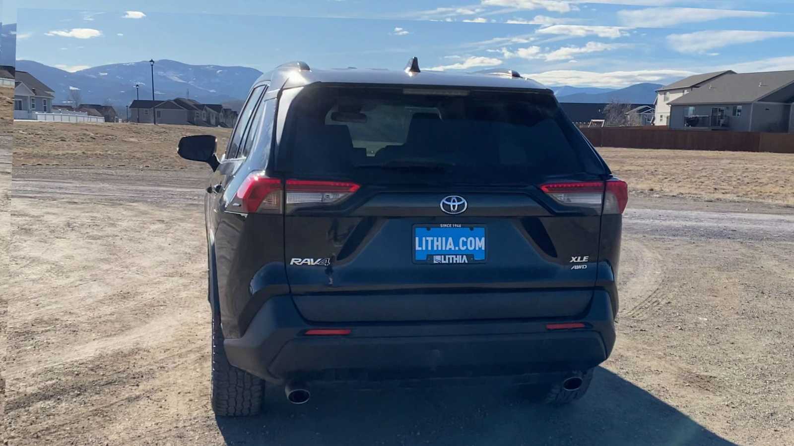 Thumbnail: 2019 Toyota RAV4 - 3