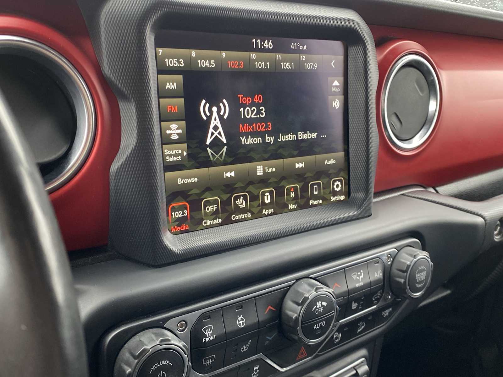 Thumbnail: 2019 Jeep Wrangler - 26