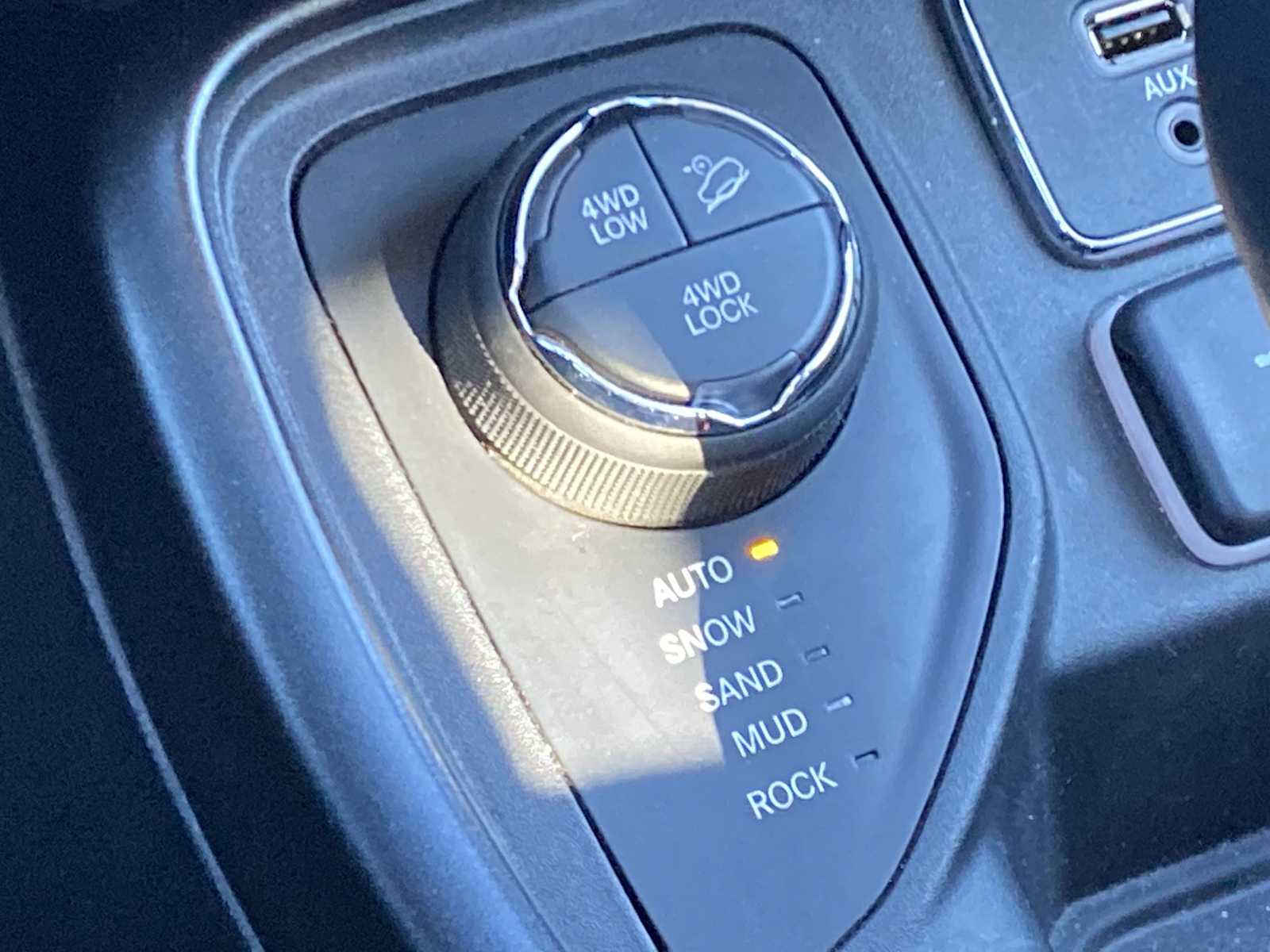 Thumbnail: 2018 Jeep Compass - 25