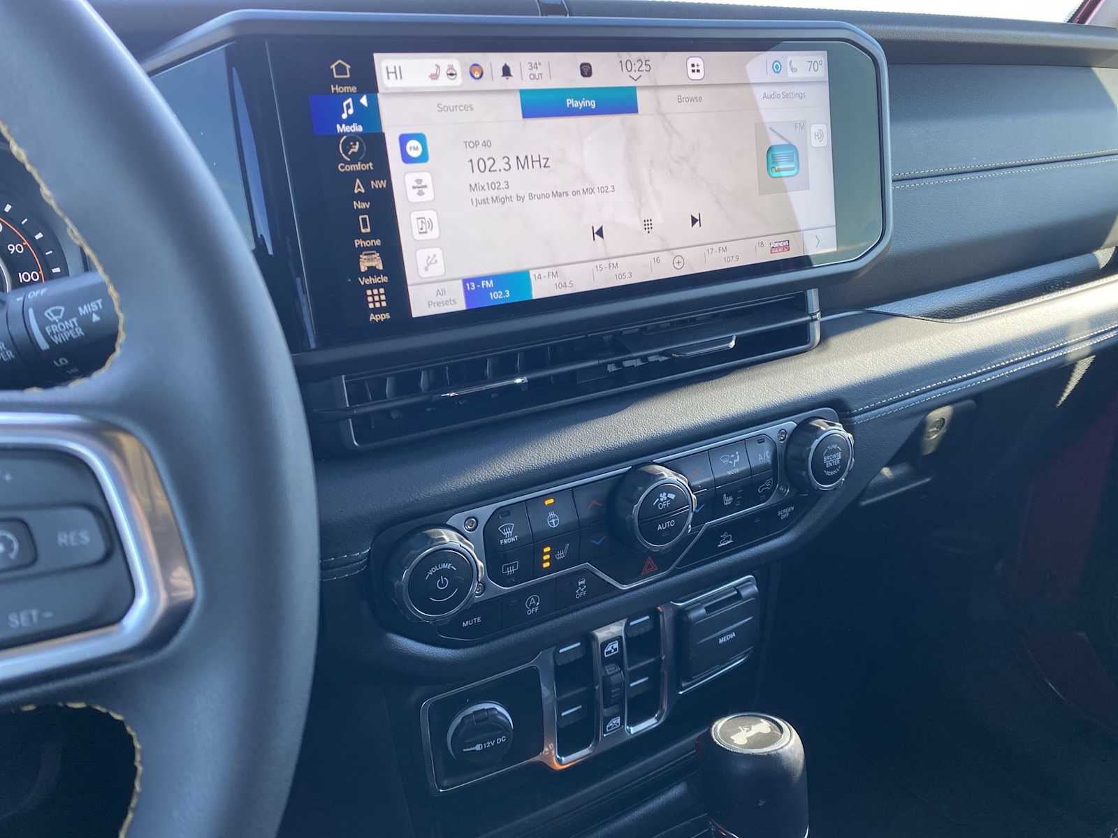 Thumbnail: 2024 Jeep Wrangler - 23