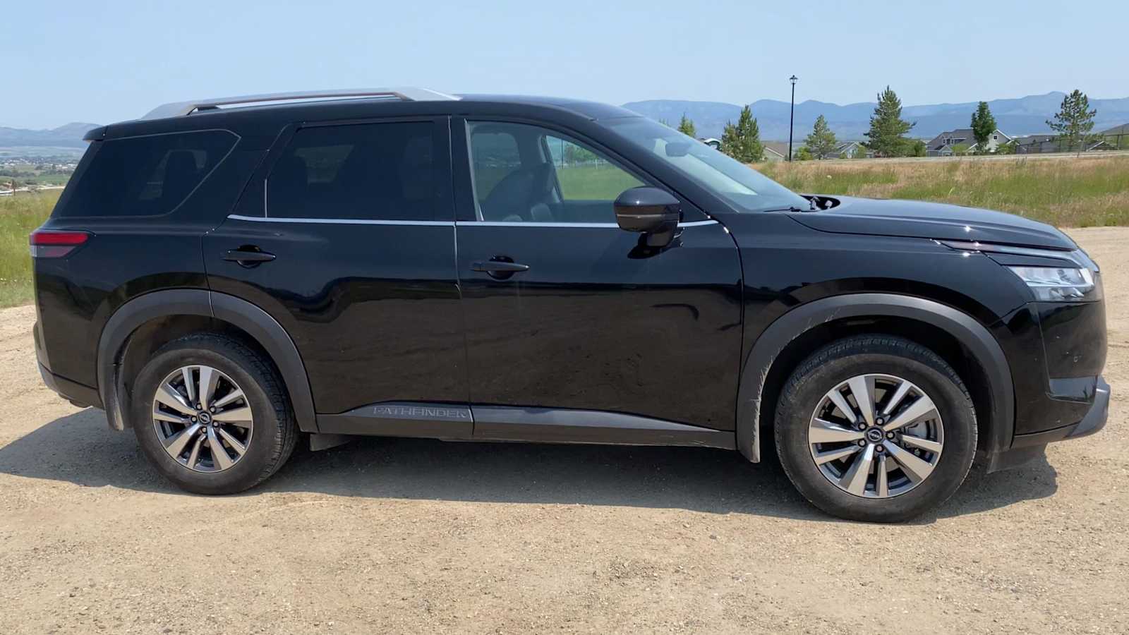 Thumbnail: 2024 Nissan Pathfinder - 2