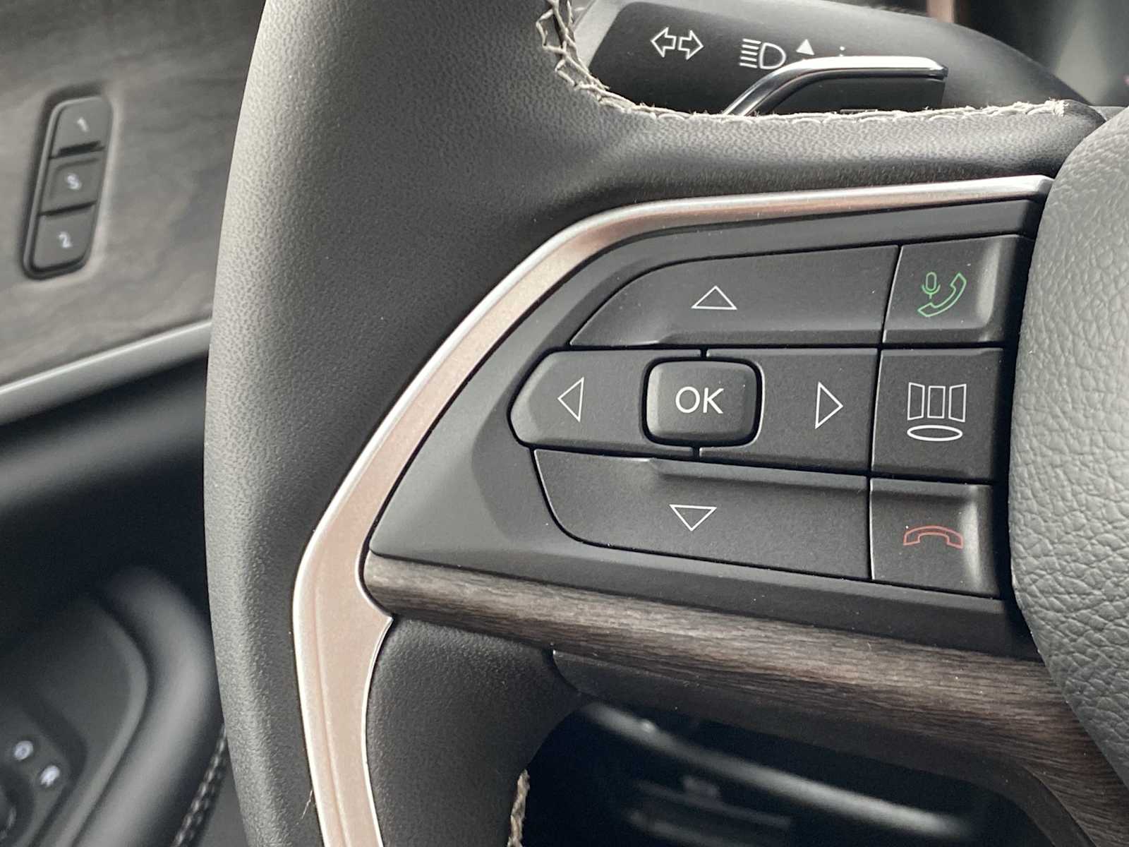 Thumbnail: 2025 Jeep Grand Cherokee - 24