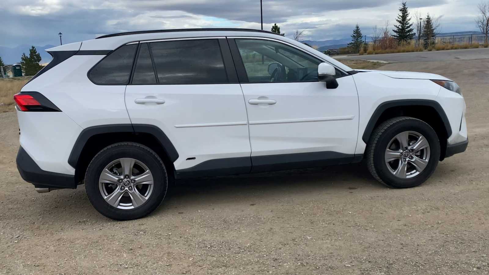 Thumbnail: 2022 Toyota RAV4 - 9