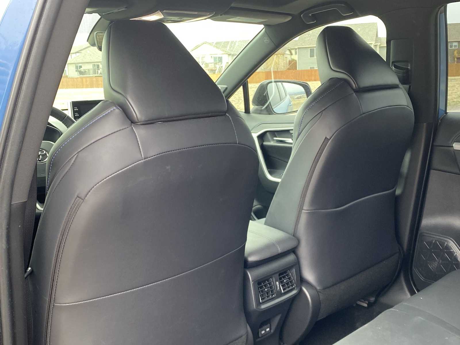 Thumbnail: 2022 Toyota RAV4 - 33