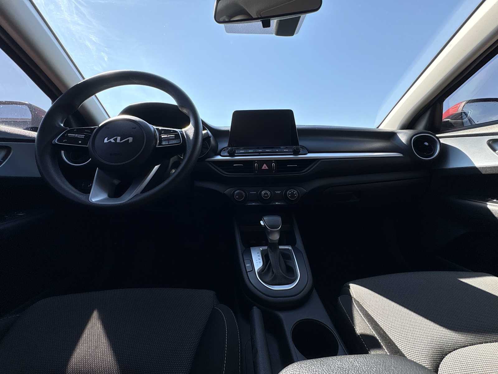 2023 Kia Forte LXS - Photo 16