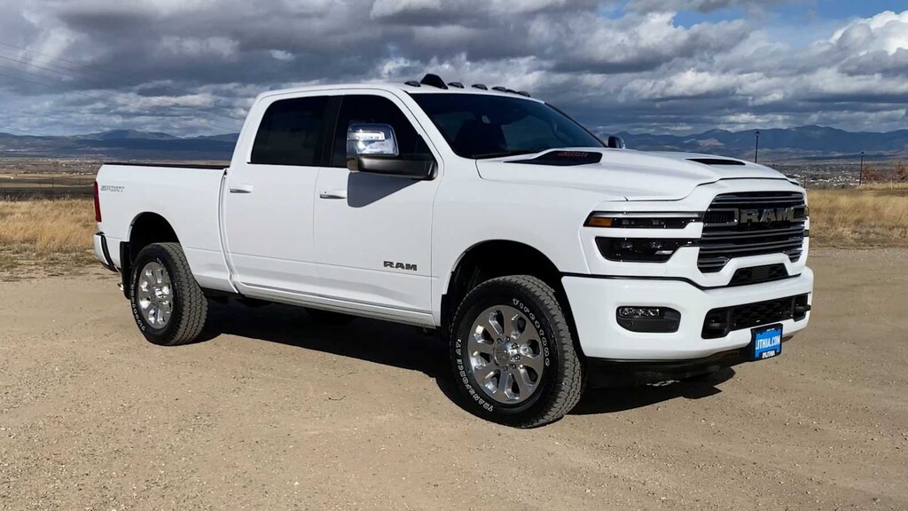 New 2026 Ram 3500 LARAMIE CREW CAB 4X4 6'4 BOX Pickup