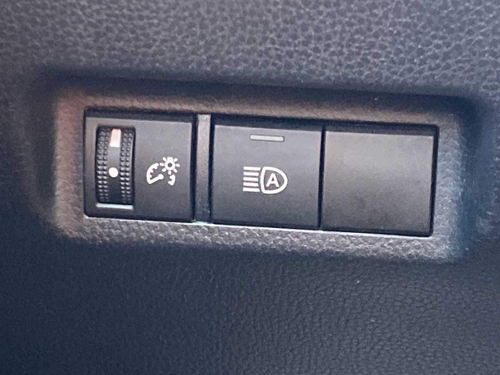 Thumbnail: 2023 Toyota RAV4 - 27