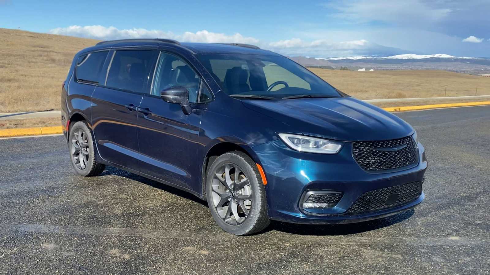 Thumbnail: 2022 Chrysler Pacifica - 2