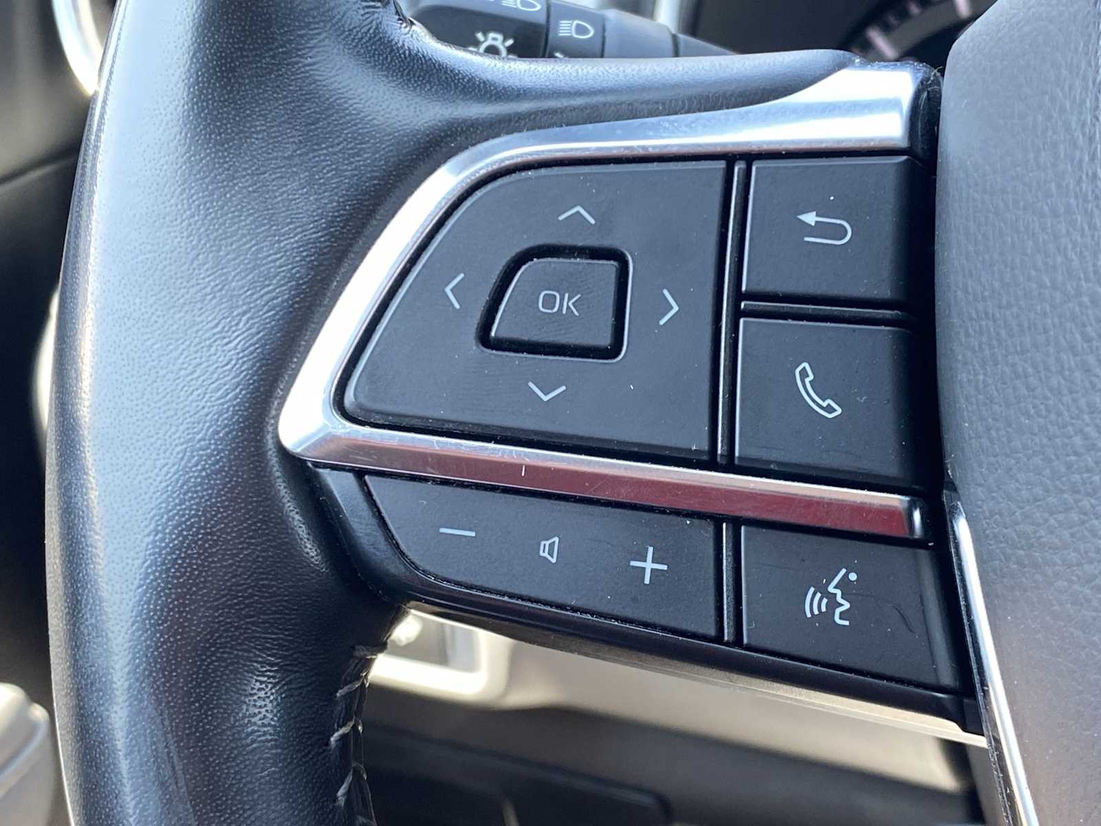 Thumbnail: 2021 Toyota Highlander - 22