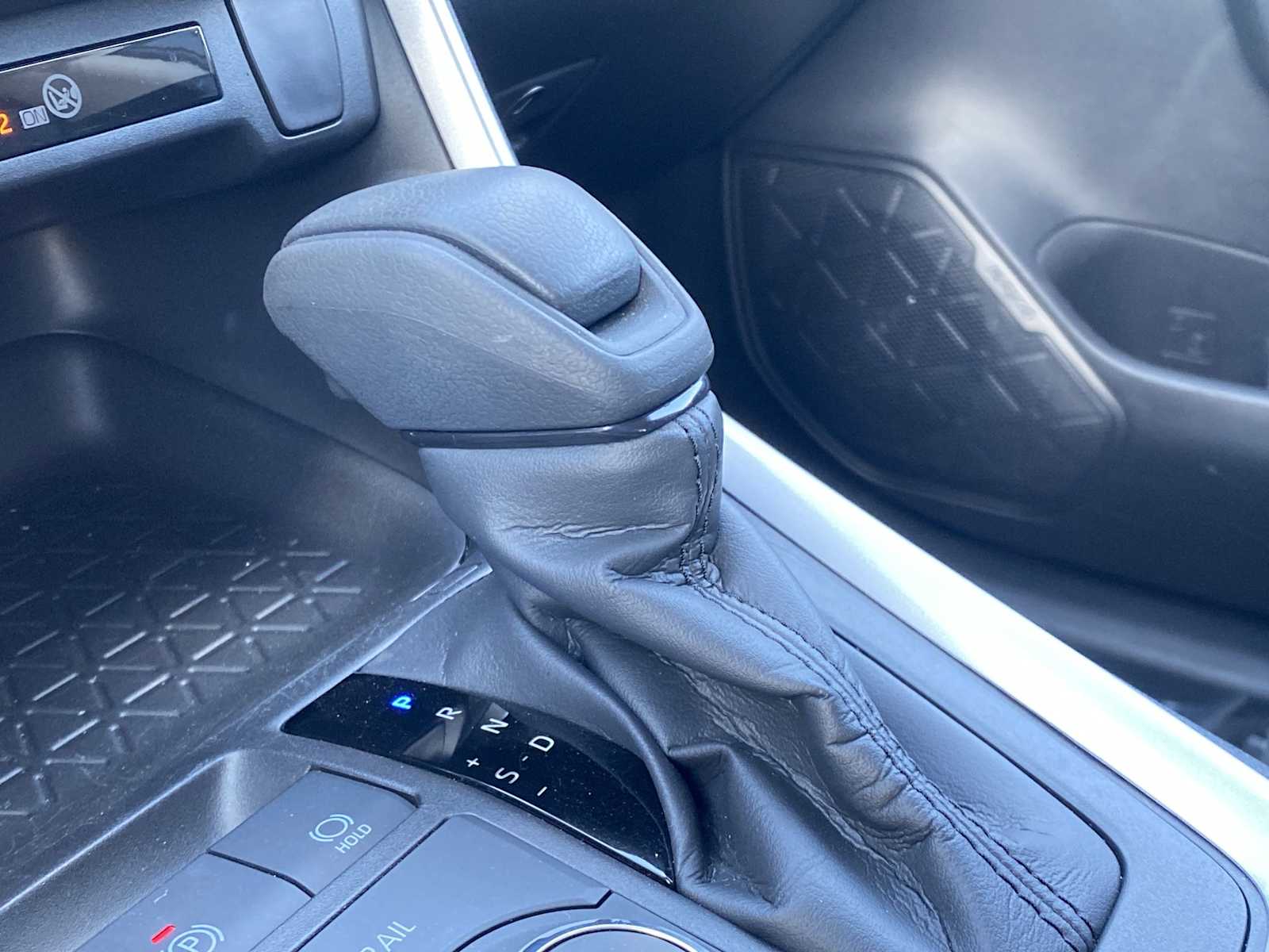 Thumbnail: 2023 Toyota RAV4 - 19