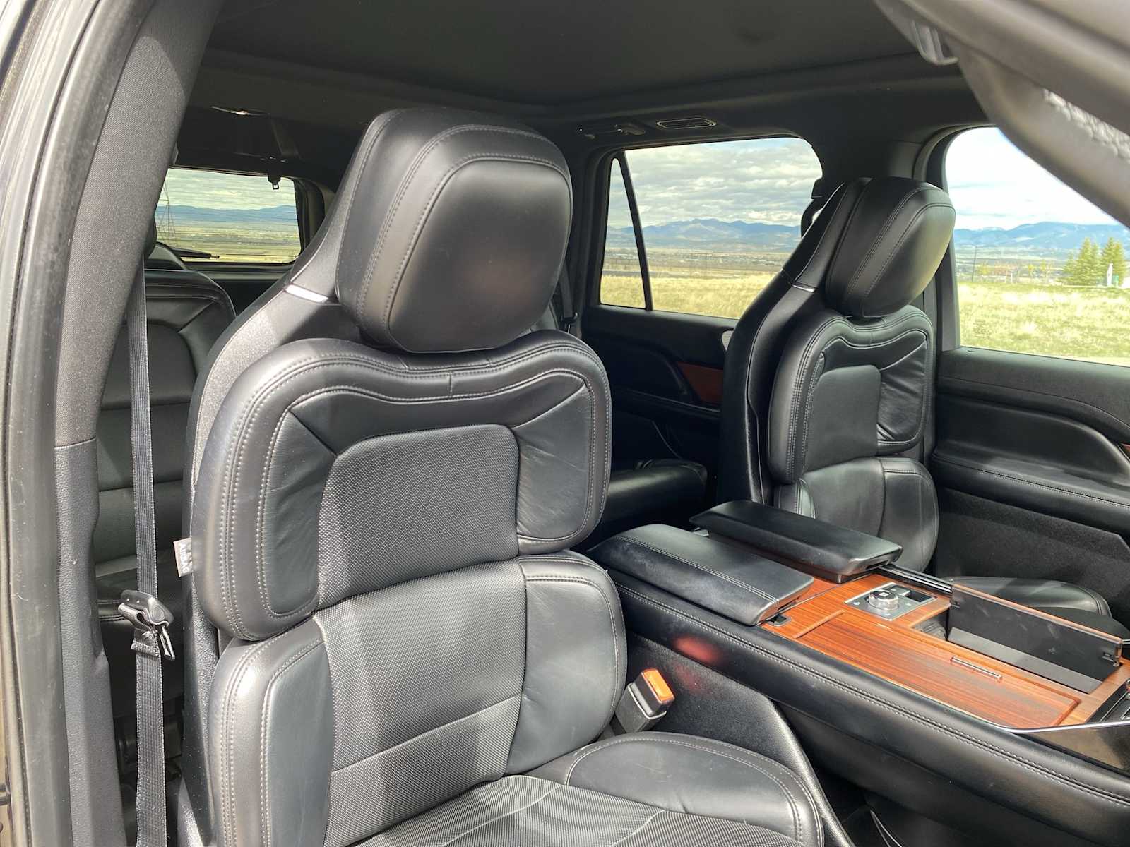 Thumbnail: 2020 Lincoln Navigator - 17