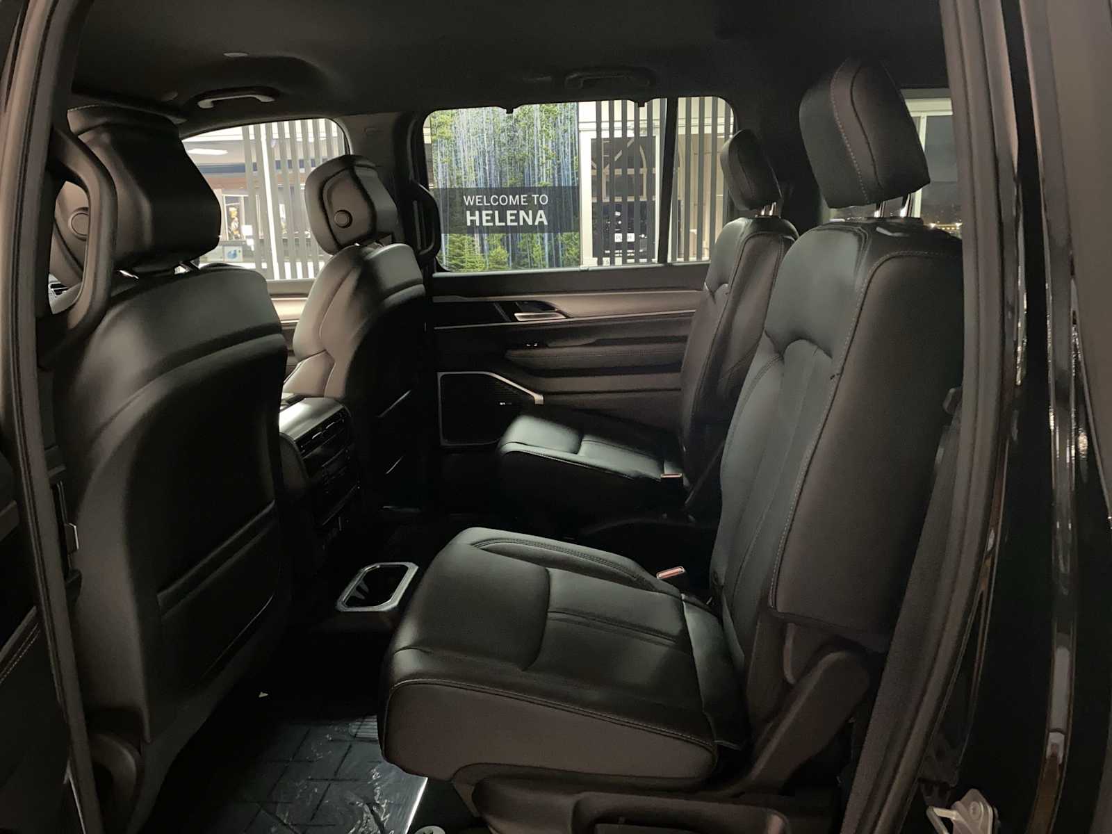 Thumbnail: 2026 Jeep Grand Wagoneer - 29