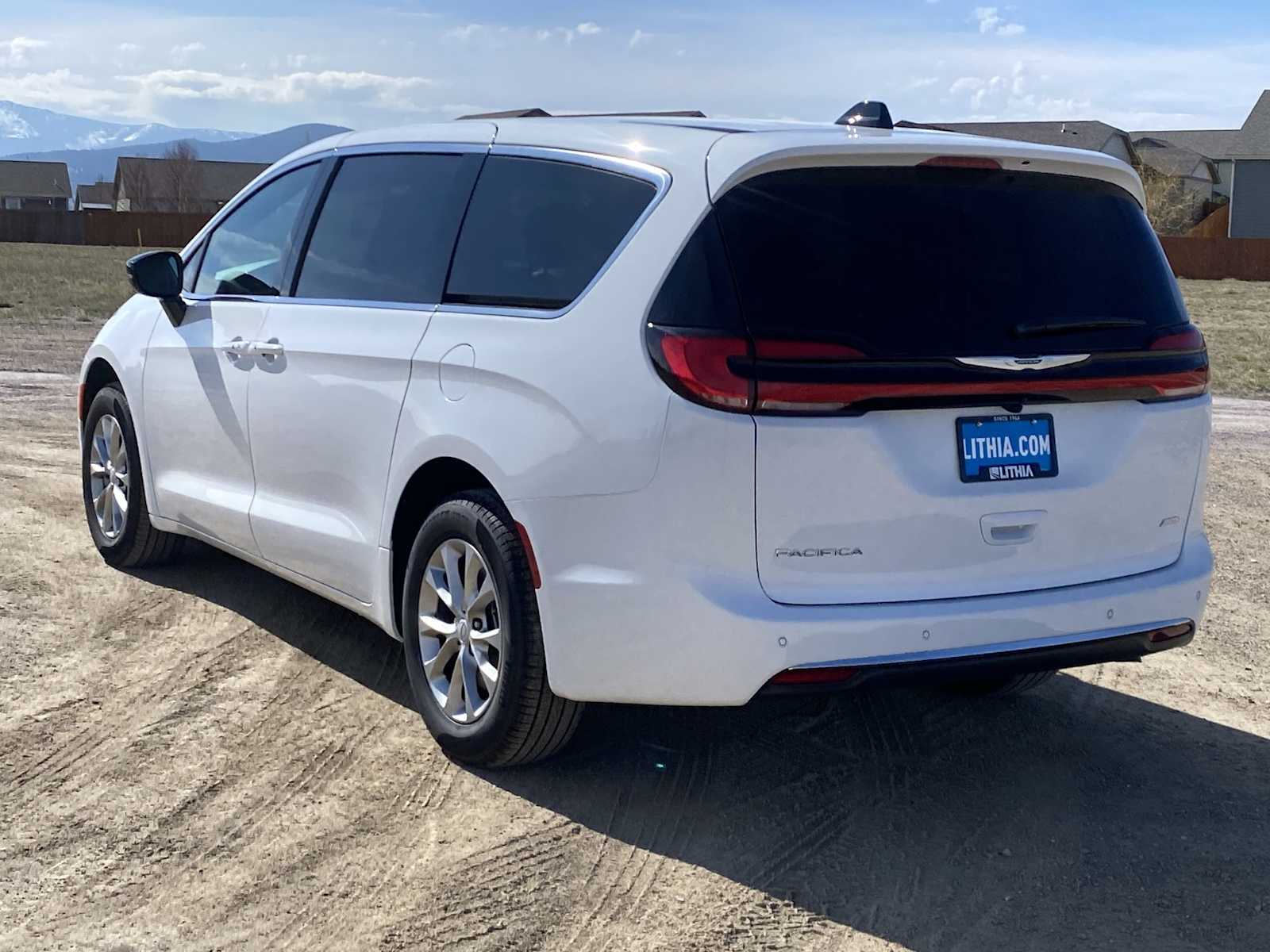 Thumbnail: 2026 Chrysler Pacifica - 12