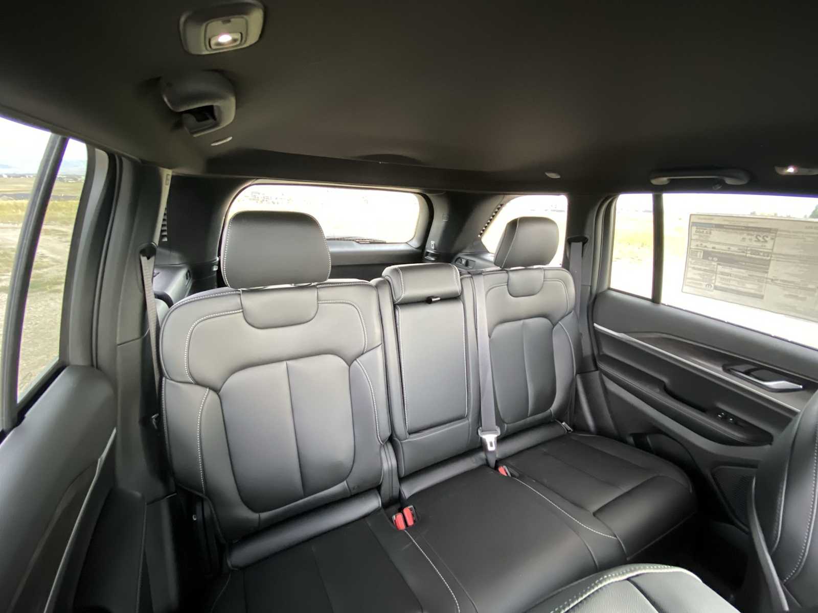 Thumbnail: 2025 Jeep Grand Cherokee - 16