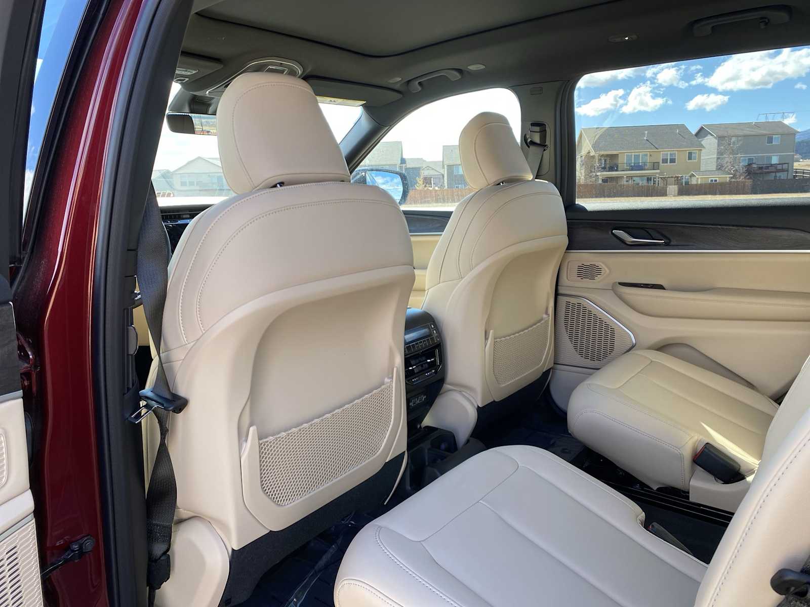 Thumbnail: 2025 Jeep Grand Cherokee - 17