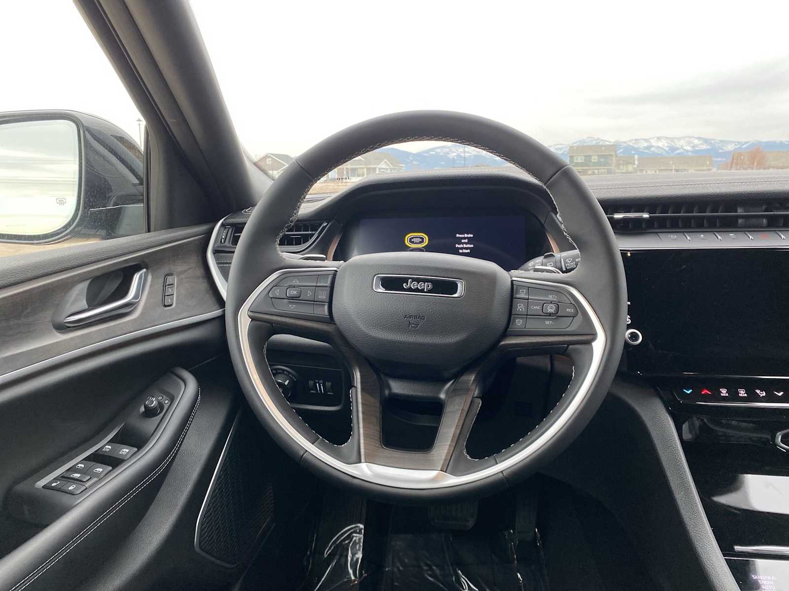 Thumbnail: 2026 Jeep Grand Cherokee - 31