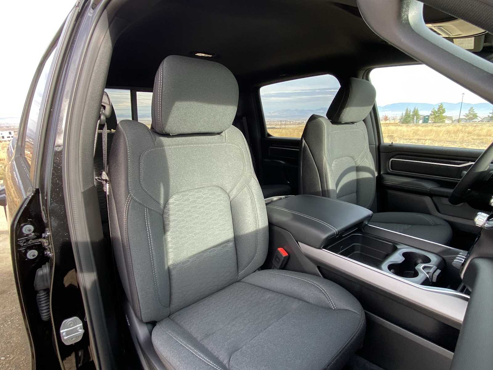 Thumbnail: 2026 RAM 1500 - 17