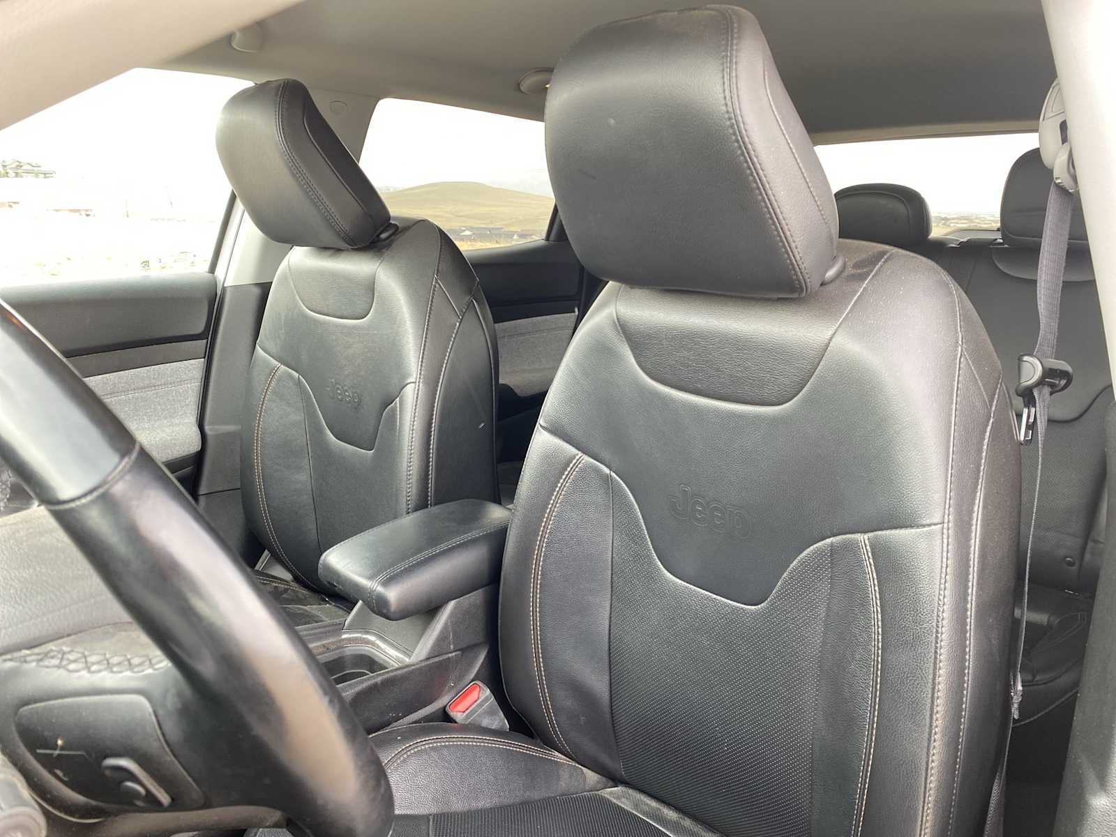 Thumbnail: 2022 Jeep Compass - 17