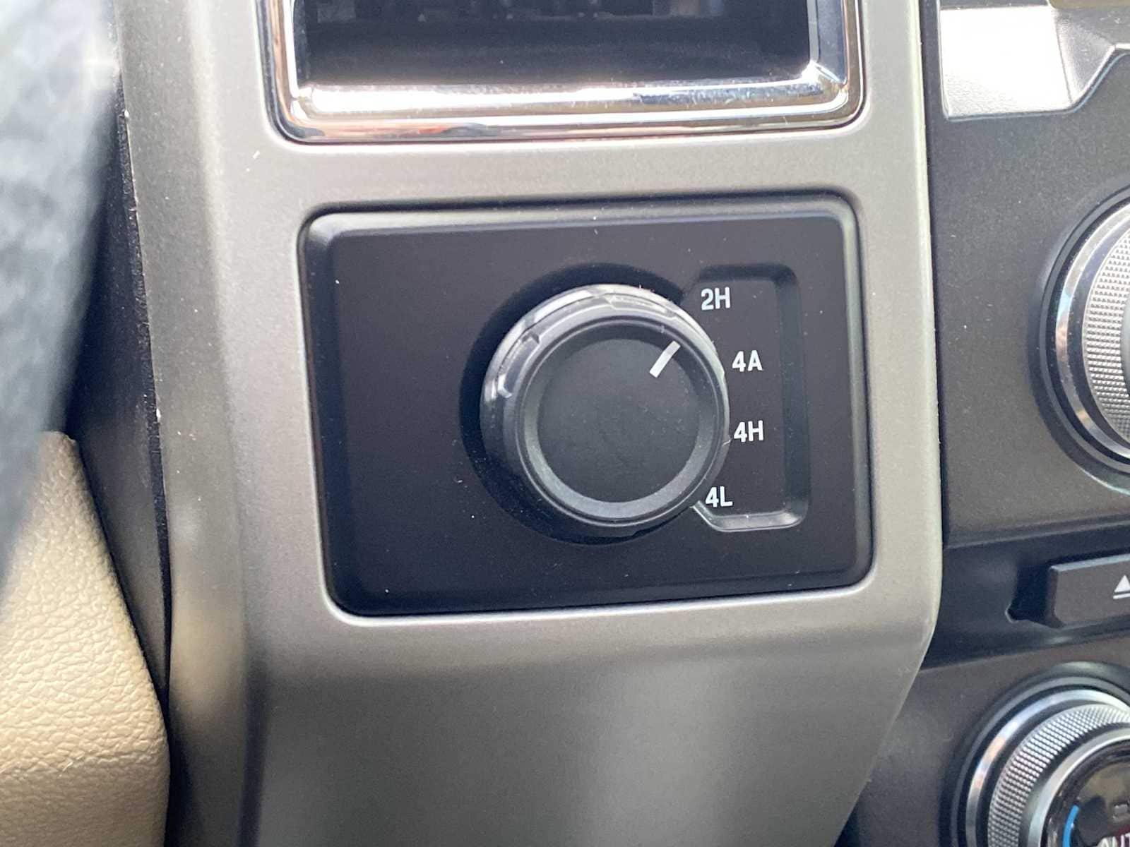 Thumbnail: 2015 Ford F-150 - 30