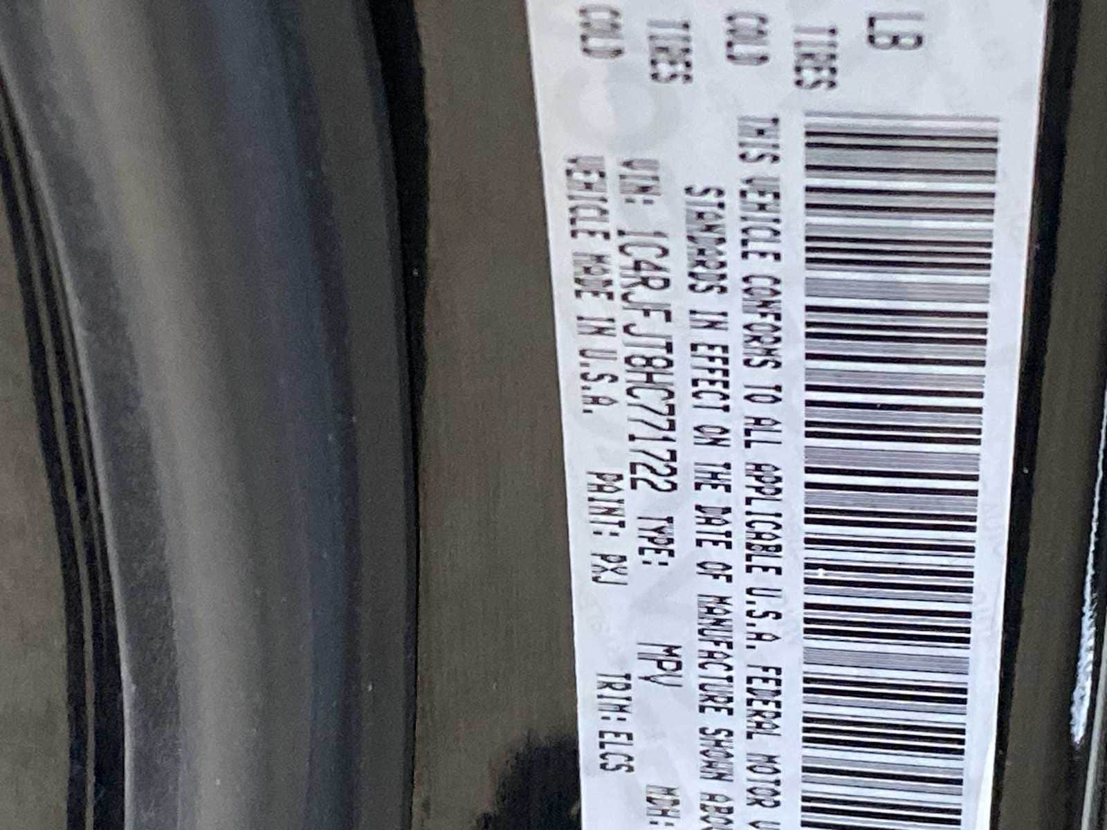 Thumbnail: 2017 Jeep Grand Cherokee - 33