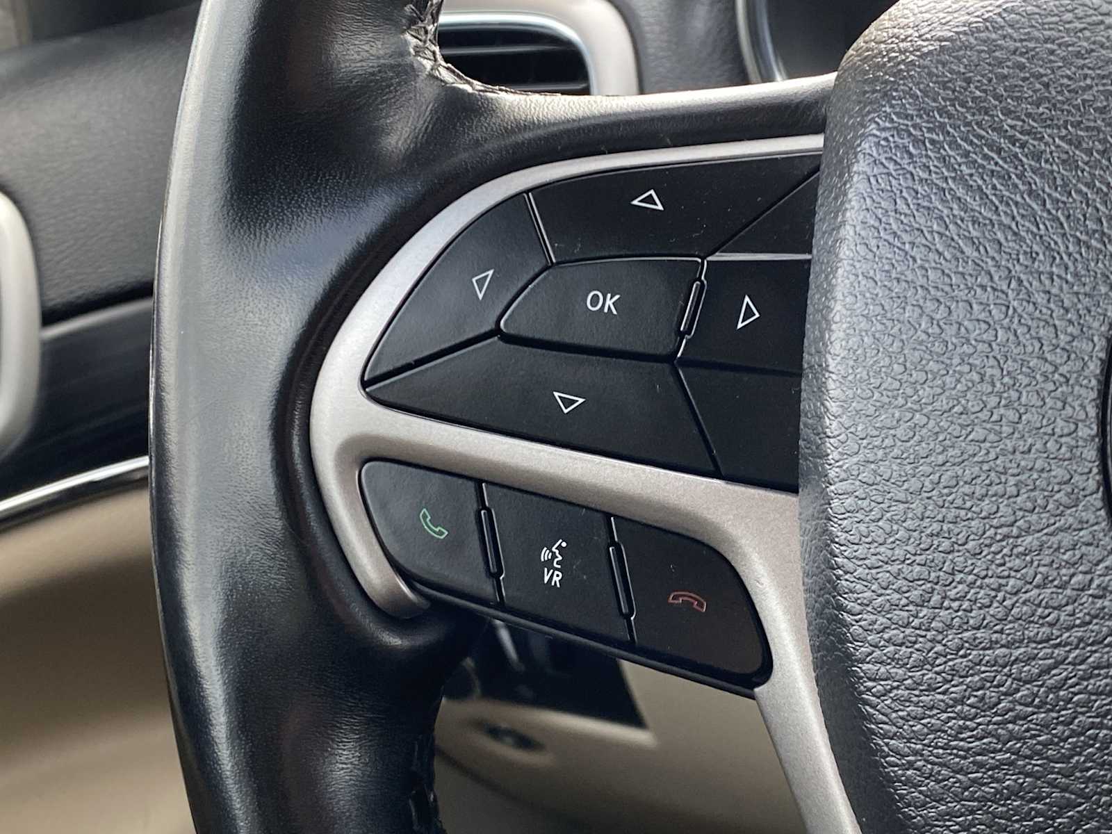 Thumbnail: 2018 Jeep Grand Cherokee - 21