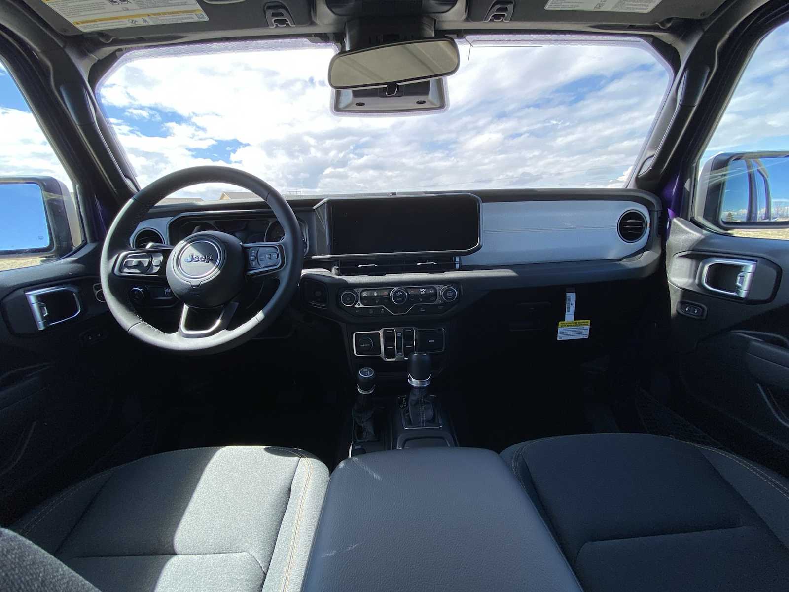 Thumbnail: 2026 Jeep Gladiator - 8