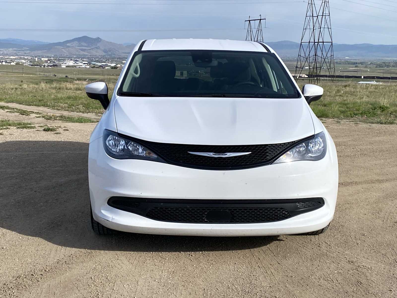 Thumbnail: 2023 Chrysler Voyager - 10