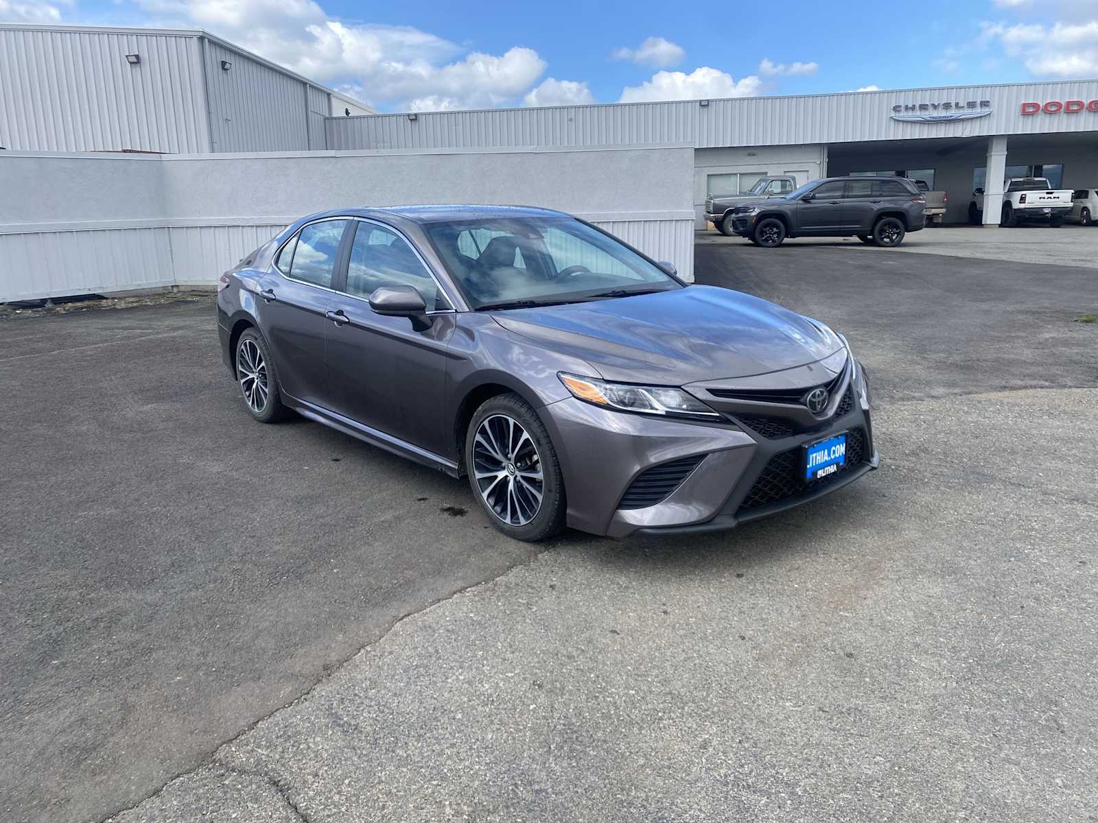 Thumbnail: 2020 Toyota Camry - 22