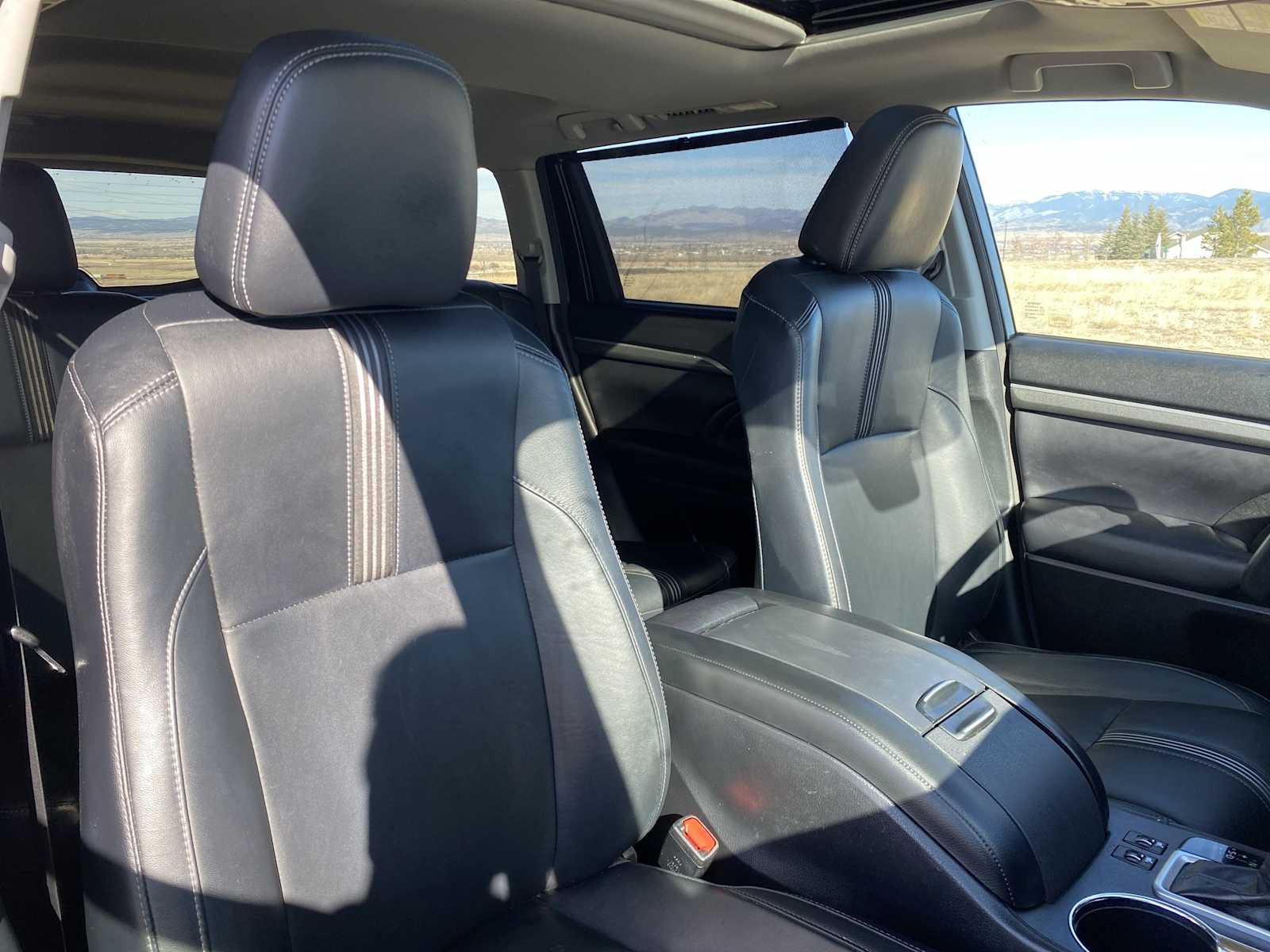 Thumbnail: 2018 Toyota Highlander - 18