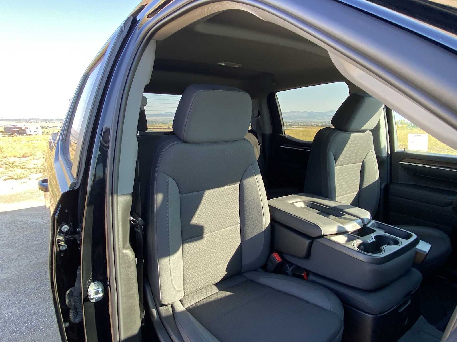 Thumbnail: 2024 Chevrolet Silverado 1500 - 17