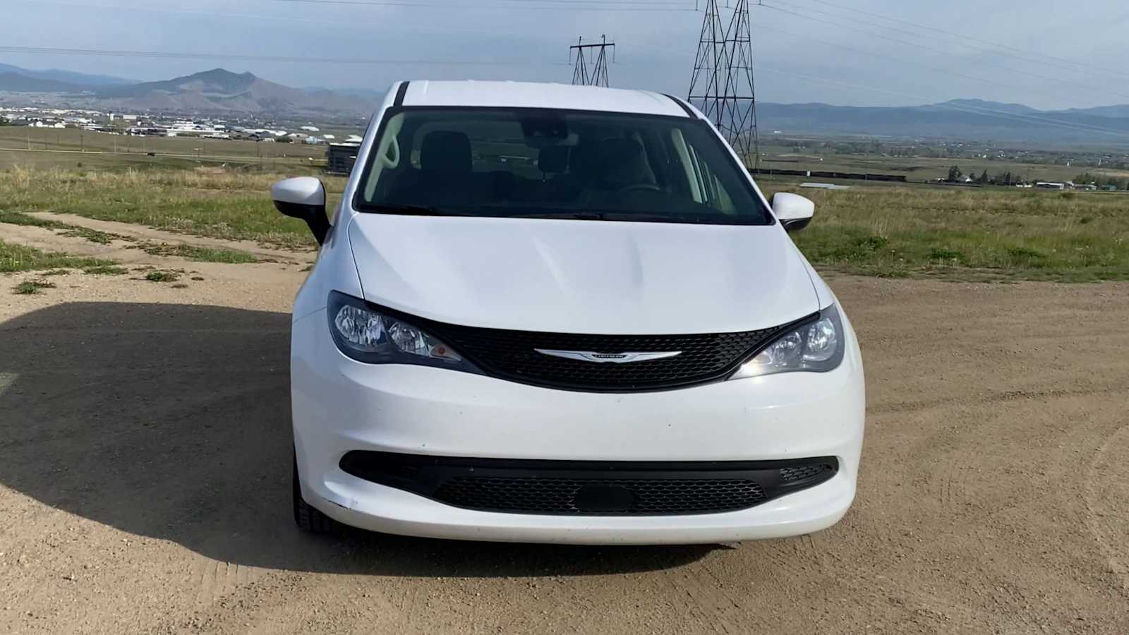 Thumbnail: 2023 Chrysler Voyager - 3