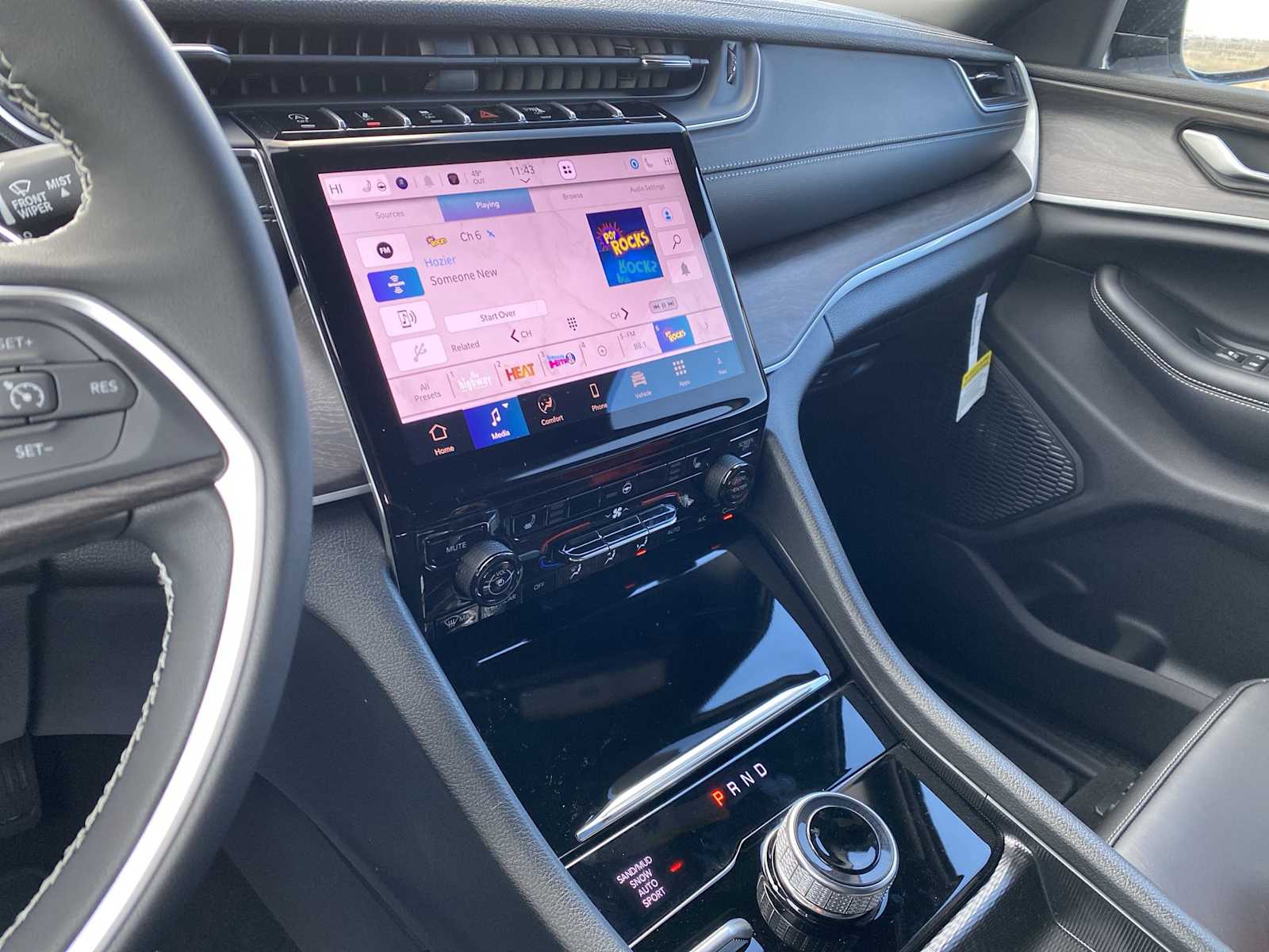 Thumbnail: 2025 Jeep Grand Cherokee - 18